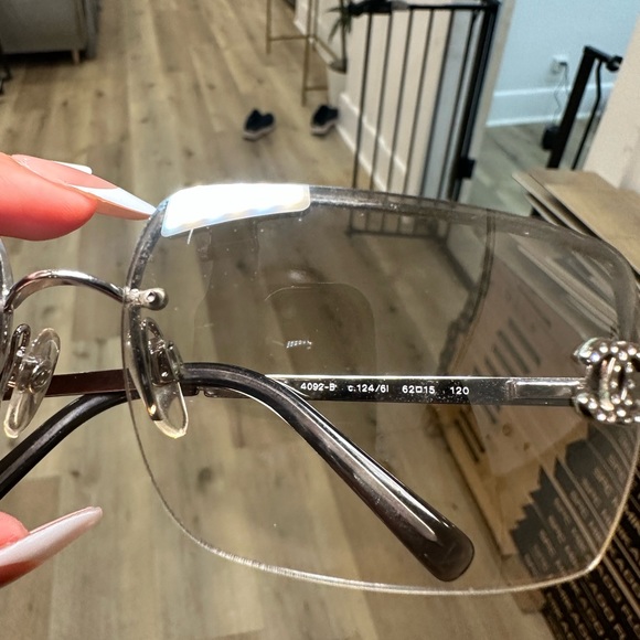 Vintage CHANEL silver 4092-B Sunglasses - Picture 7 of 7